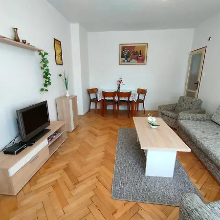 2-iz. V Tichej Lokalite S Bezplatnym Parkovanim Liptovský Hrádok