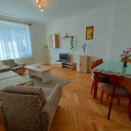 Appartement 2-iz. V Tichej Lokalite S Bezplatnym Parkovanim Liptovský Hrádok