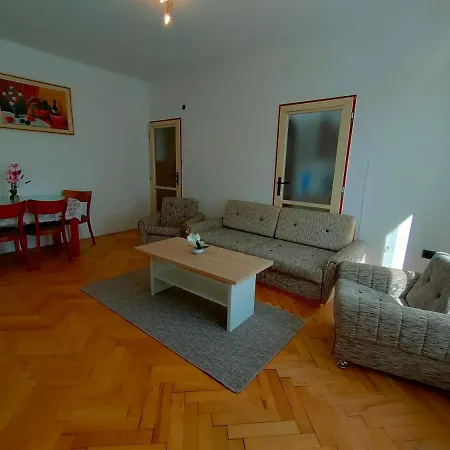 Apartamento 2-iz. V Tichej Lokalite S Bezplatným Parkovaním Liptovský Hrádok