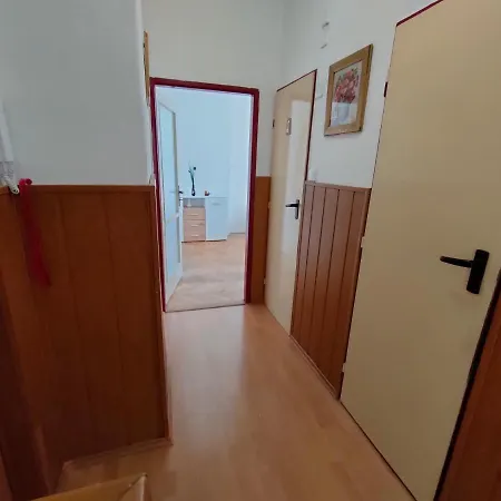 2-iz. V Tichej Lokalite S Bezplatným Parkovaním Apartamento